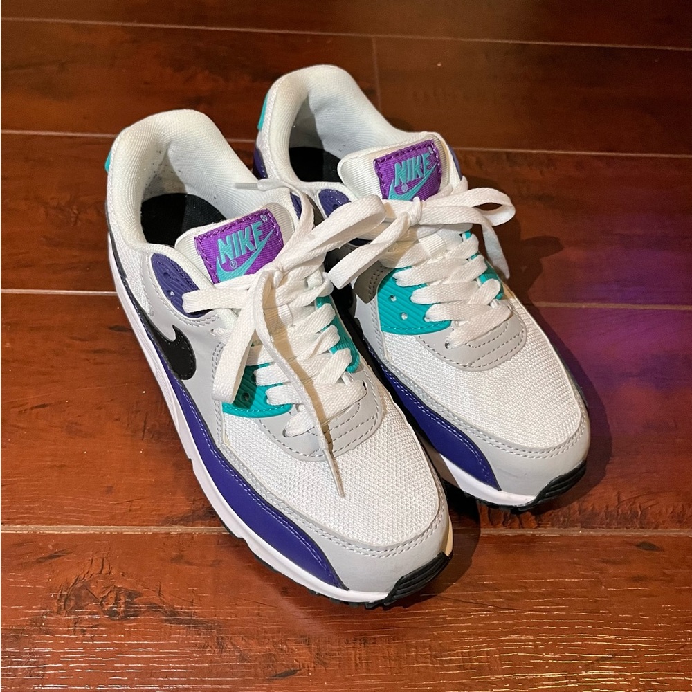 Nike AirMax 90 Streetwear/Running Shoes Size 8 Woman